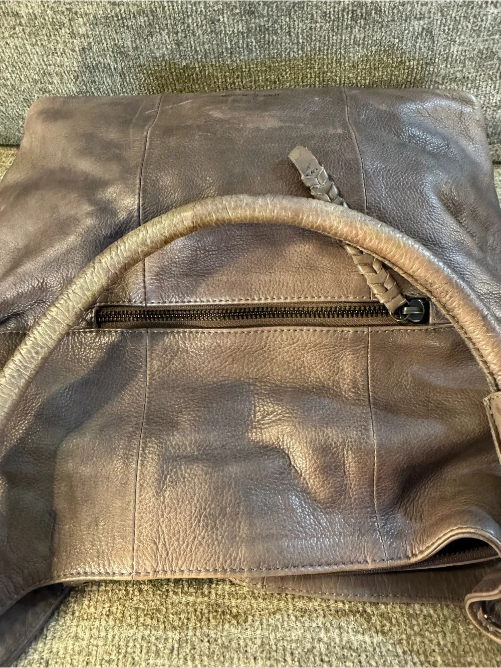 Day & Mood hobo bag crafted washed distressed leather taupe/grey shade - Picture 8 of 15